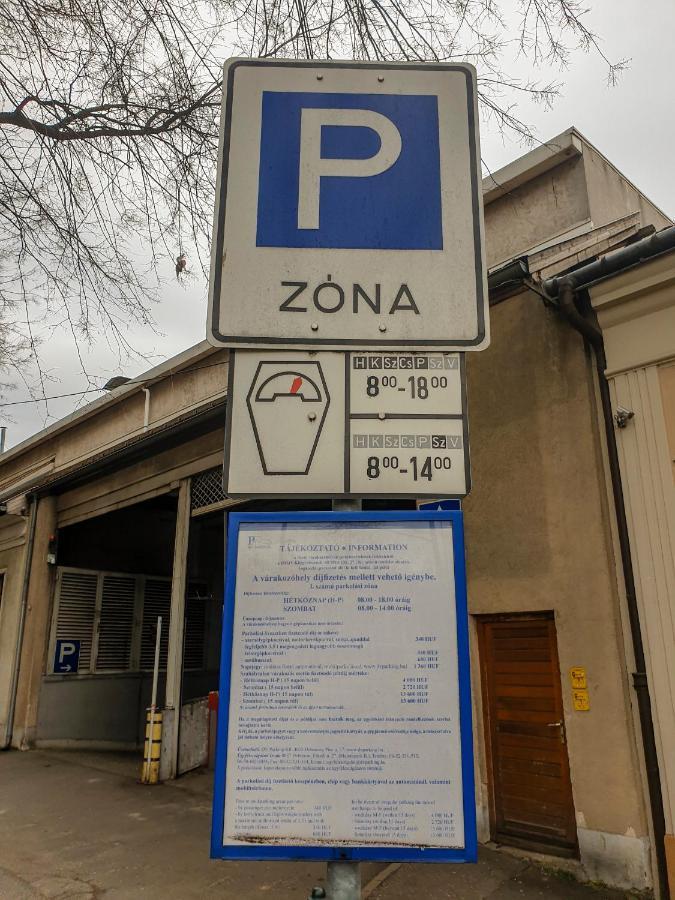 Aweshome City Apartment - 3 Bedrooms And Free Parking Debrecen Bagian luar foto