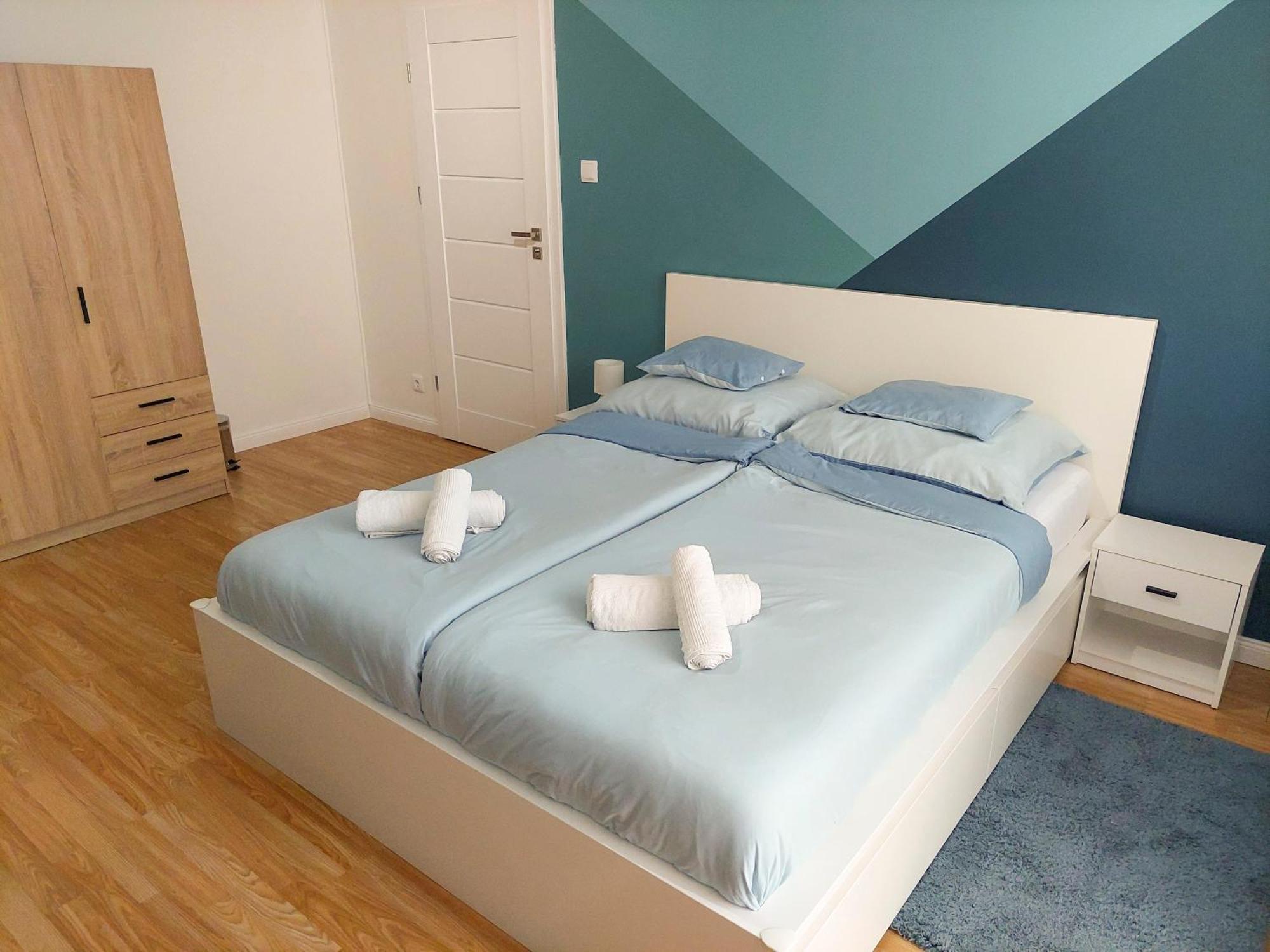 Aweshome City Apartment - 3 Bedrooms And Free Parking Debrecen Bagian luar foto
