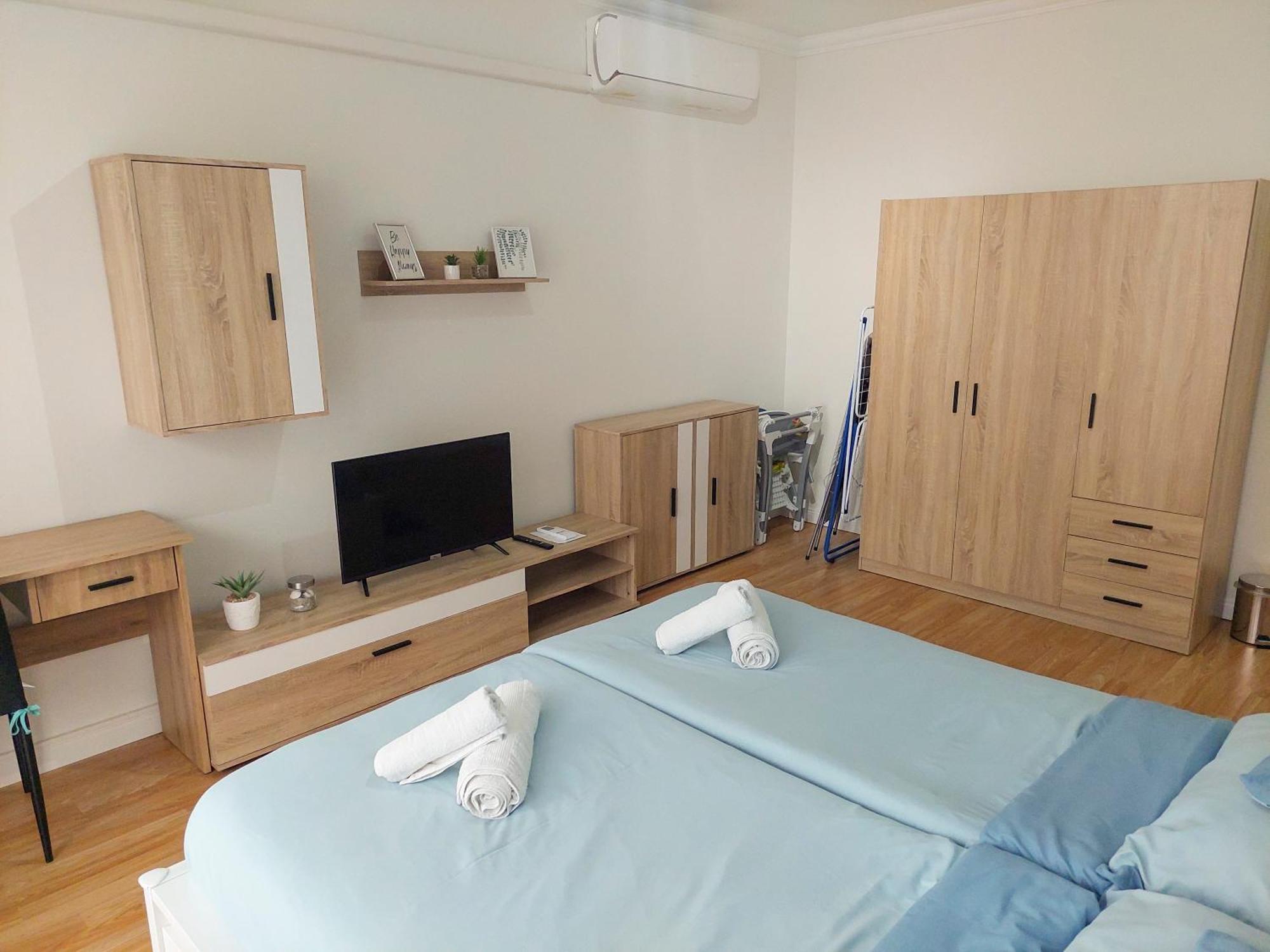 Aweshome City Apartment - 3 Bedrooms And Free Parking Debrecen Bagian luar foto